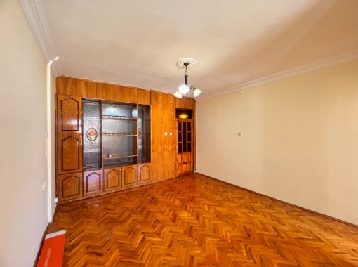 NALÇACIDA SATILIK 3+1 TEMİZ ARAKAT DAİRE TRAMWAYA 50 METRE